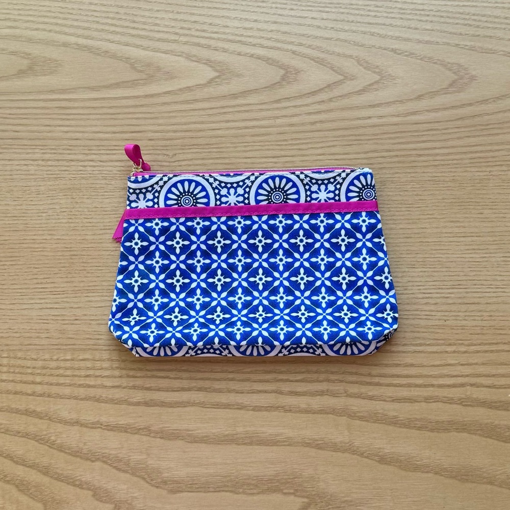 Estée Lauder Cosmetic Bag